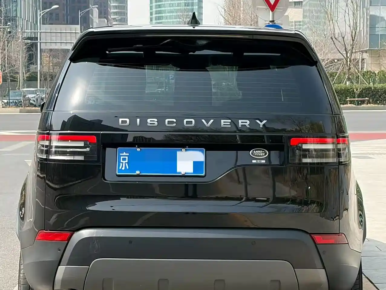 Land Rover Discovery 2017 3.0 SC V6 SE фото 17