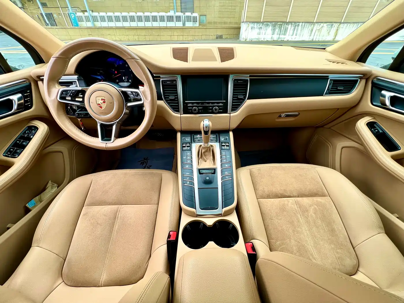 Porsche Macan 2016 Macan 2.0T фото 7