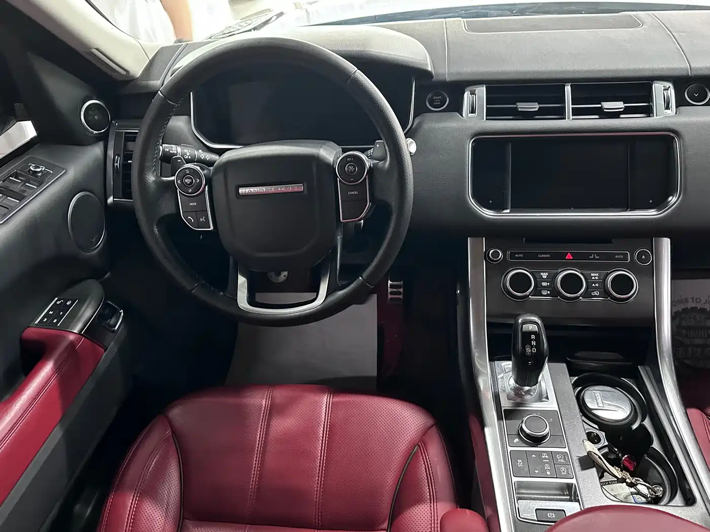 Land Rover Range Rover Sport 2016 Model 3.0 SC V6 HSE фото 6