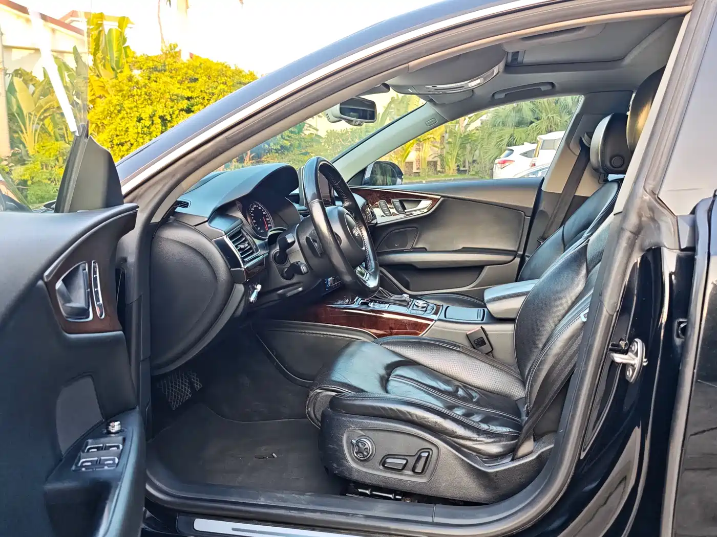 Audi A7 2012 3.0TFSI quattro Luxury Model фото 6