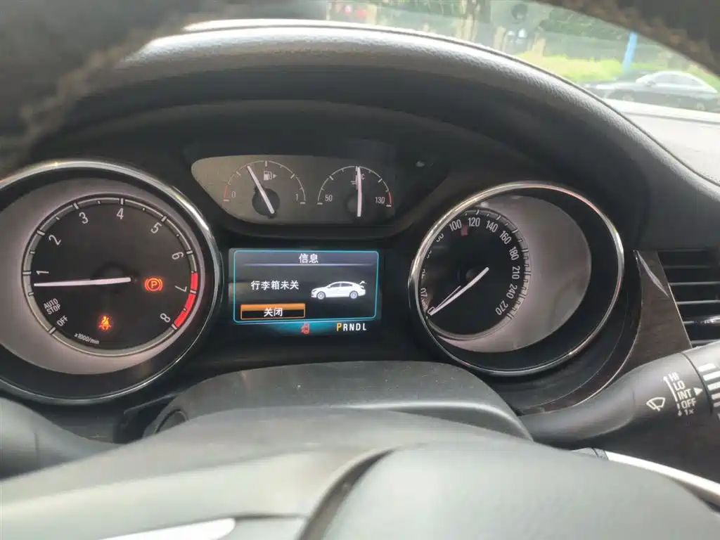 Buick Verano 2018 Sedan 20T Dual Clutch Leading фото 4