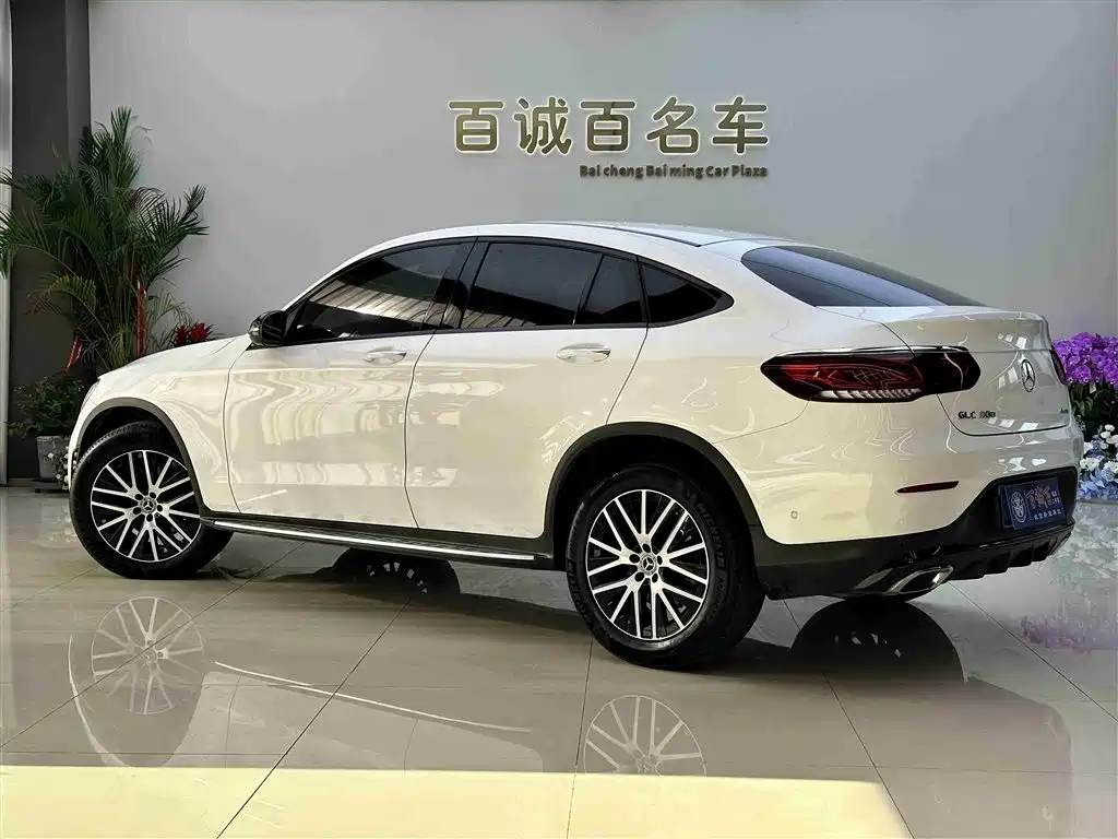 Mercedes-Benz GLC Coupe 2023 Model GLC 300 4MATIC Coupe SUV фото 5