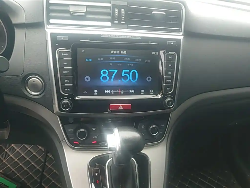 Haval M6 2017 1.5T Automatic 2WD Elite фото 13