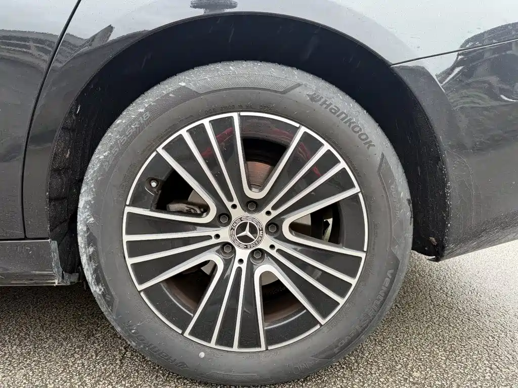 Фото 9 - Mercedes-Benz E-Class