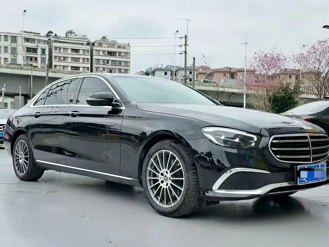  E CLASS