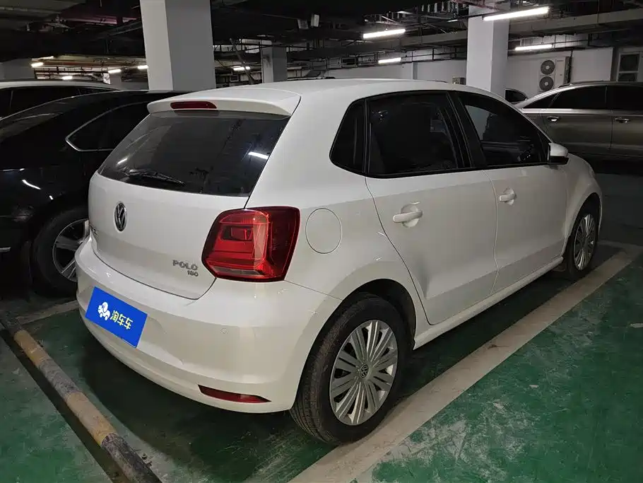 Volkswagen Polo 2016 1.6L Automatic Comfort фото 3
