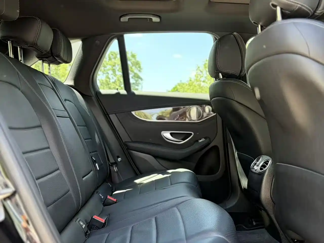 Mercedes-Benz GLC 2018 GLC 260 4MATIC Luxury фото 10