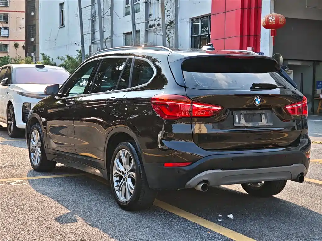 BMW X1 2018 sDrive20Li Leading Model фото 7