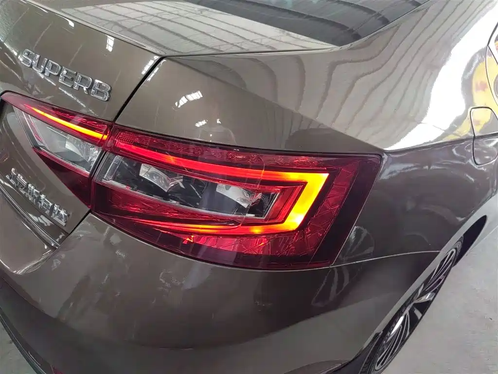 Škoda Superb 2016 TSI330 DSG Smart Edition фото 24