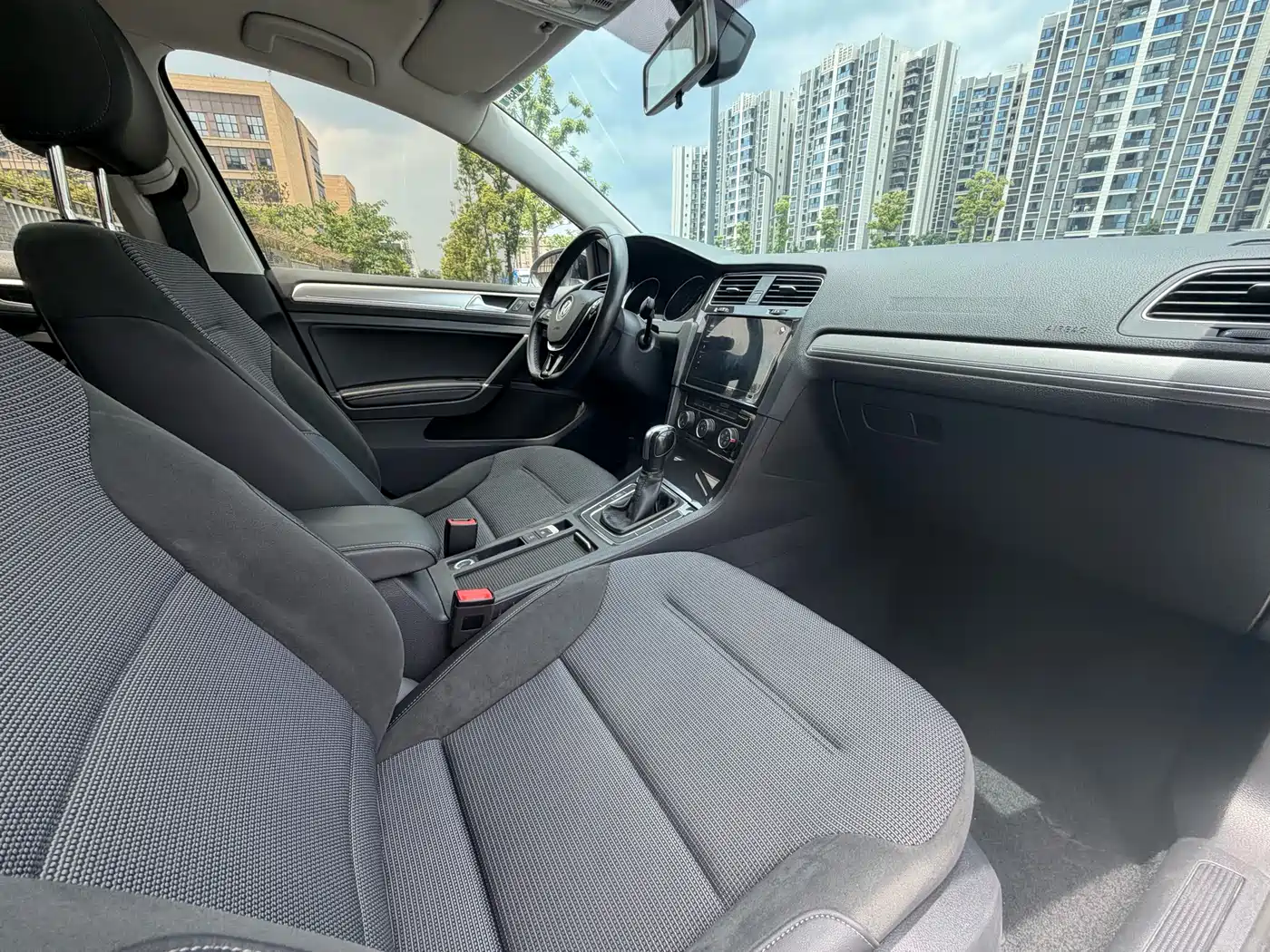 Volkswagen Golf 2020 Beloved Edition 280TSI DSG Comfort фото 7