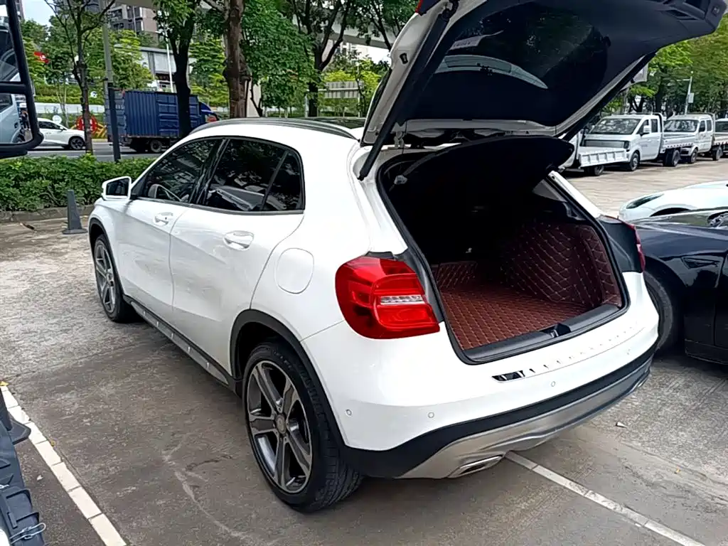 Mercedes-Benz GLA 2016 GLA 220 4MATIC Luxury фото 5