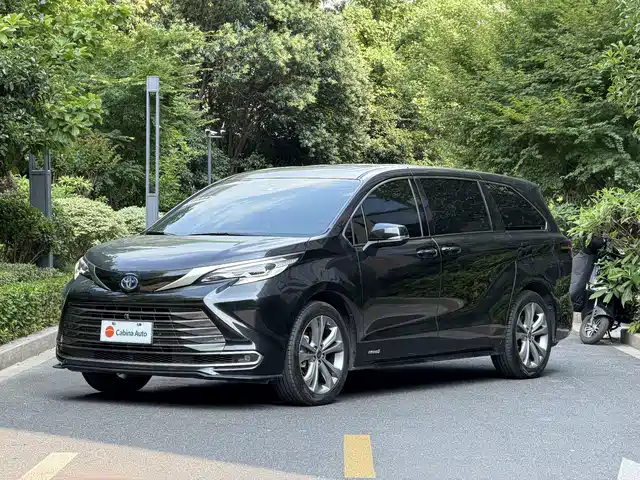 Toyota Sienna 2023