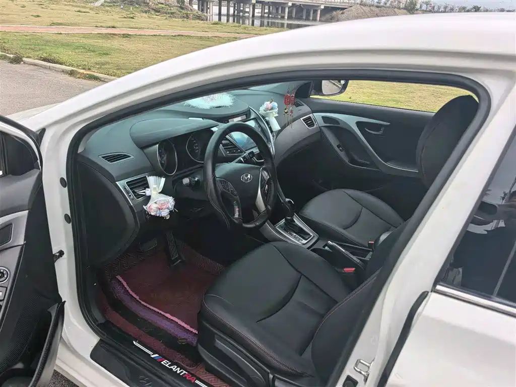 Hyundai Langdong 2016 1.6L Automatic Smart Edition фото 7