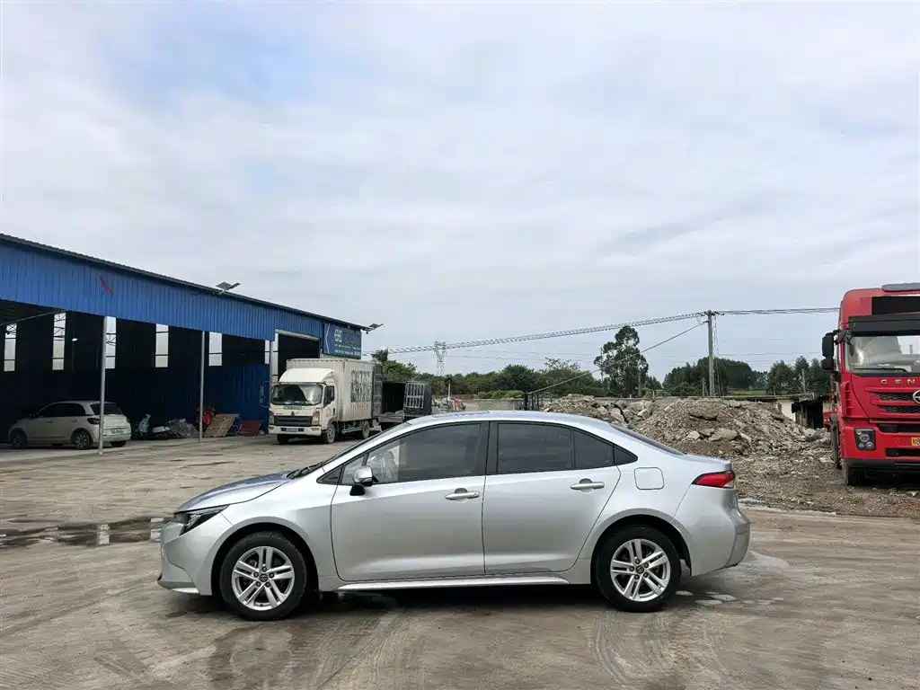 Toyota Levin 2021 185T CVT Sport Edition фото 6