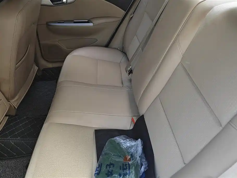 Buick Excelle 2013 1.5L Manual Classic Edition фото 11