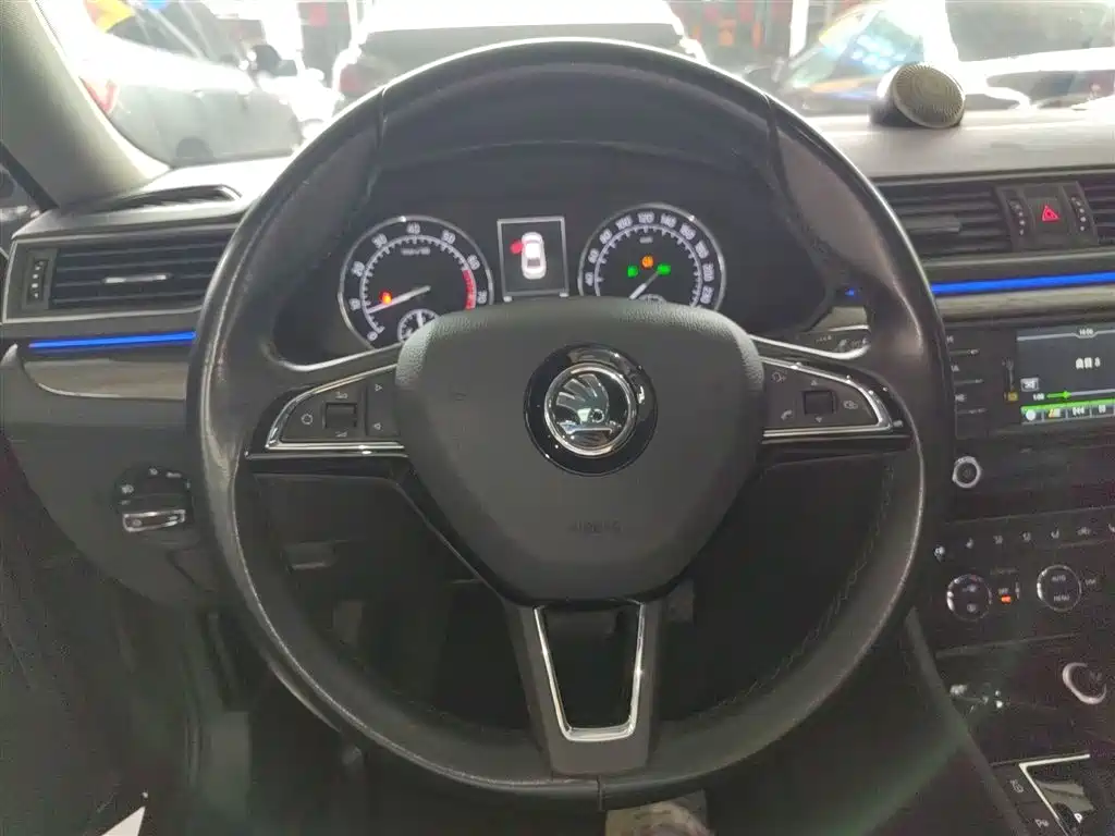 Škoda Superb 2016 TSI330 DSG Smart Edition фото 7