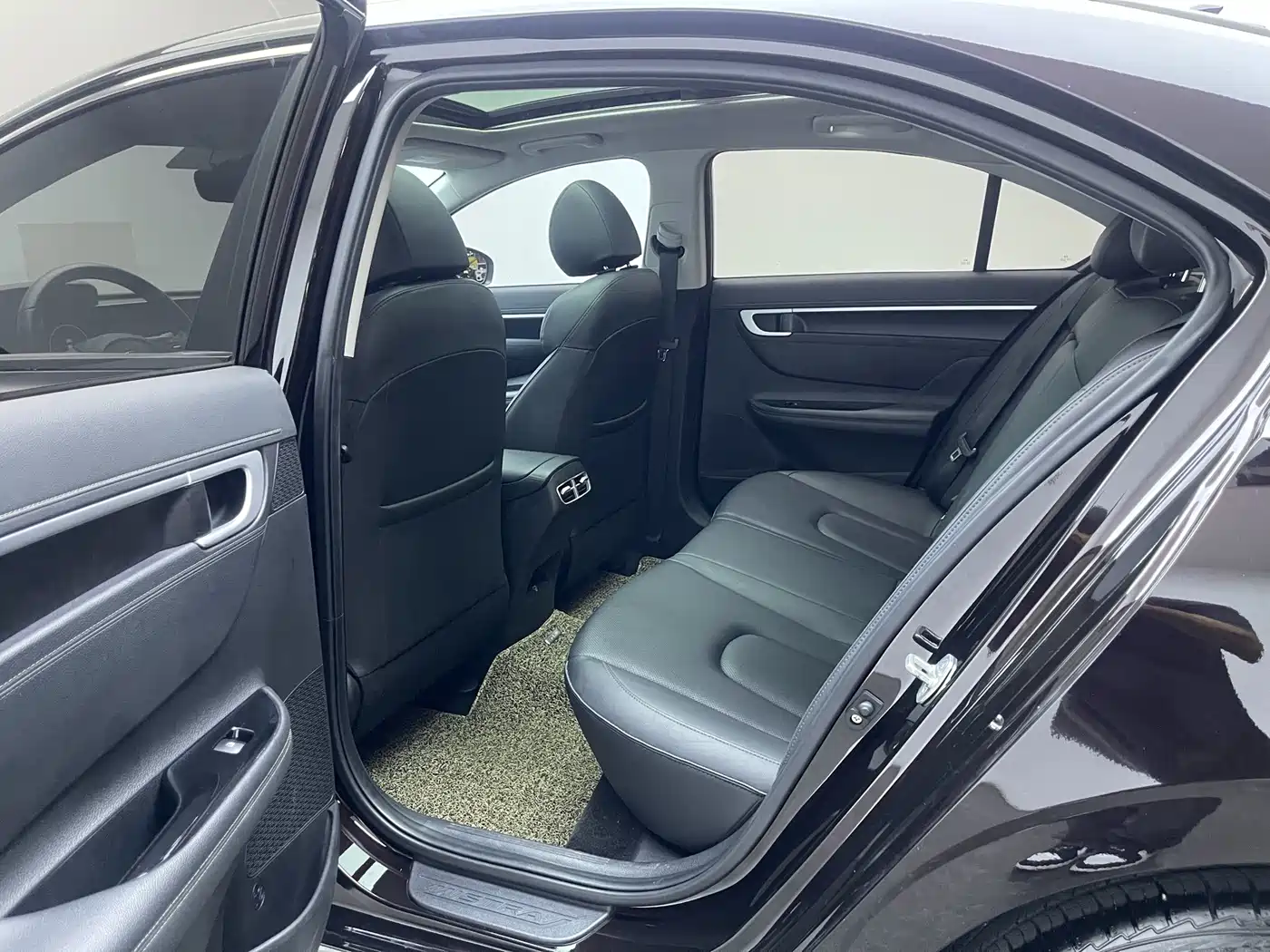 Hyundai Mistra 2021 2021 1.8L CVT LUX Premium