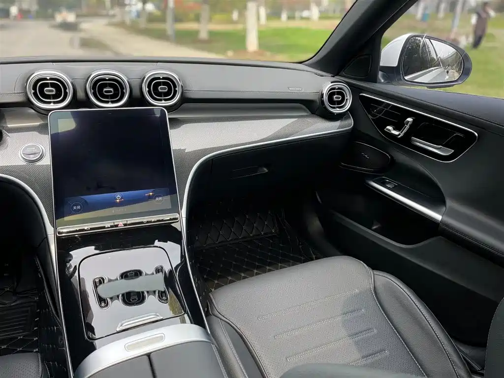 Mercedes-Benz C-Class 2024 C 260 L Sport фото 18
