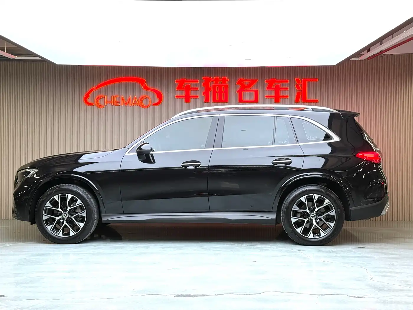 Mercedes-Benz GLC 2024 Facelift GLC 260 L 4MATIC Luxury 5-seater фото 15