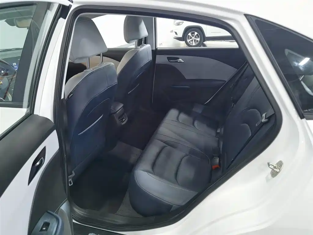 Chevrolet Monza 2024 1.5L Dual-Clutch Delight Edition фото 15