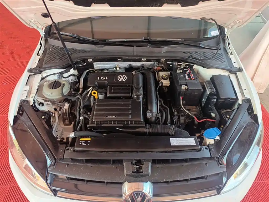 Volkswagen Golf 2016 230TSI Automatic Comfort фото 20
