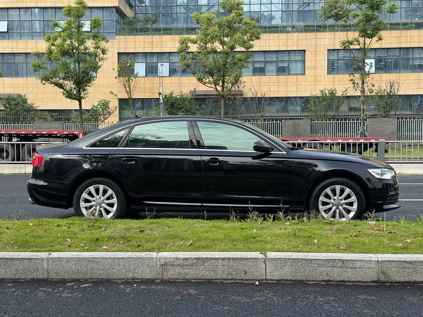 Audi A6L 2012 TFSI Standard фото 15