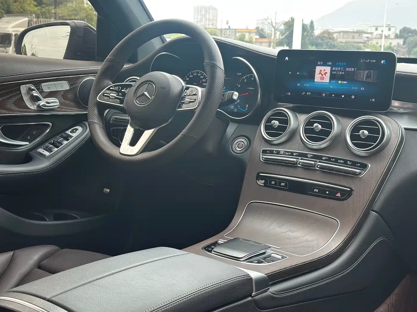 Mercedes-Benz GLC 2022 Model GLC 300 L 4MATIC Dynamic Edition фото 6