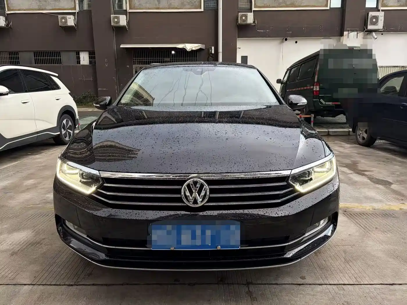 Фото 2 - Volkswagen Magotan