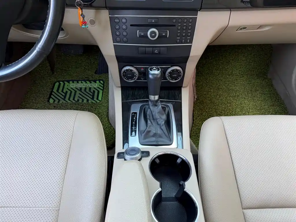 Mercedes-Benz GLK-Class (Import) 2011 GLK 300 4MATIC Fashion фото 7