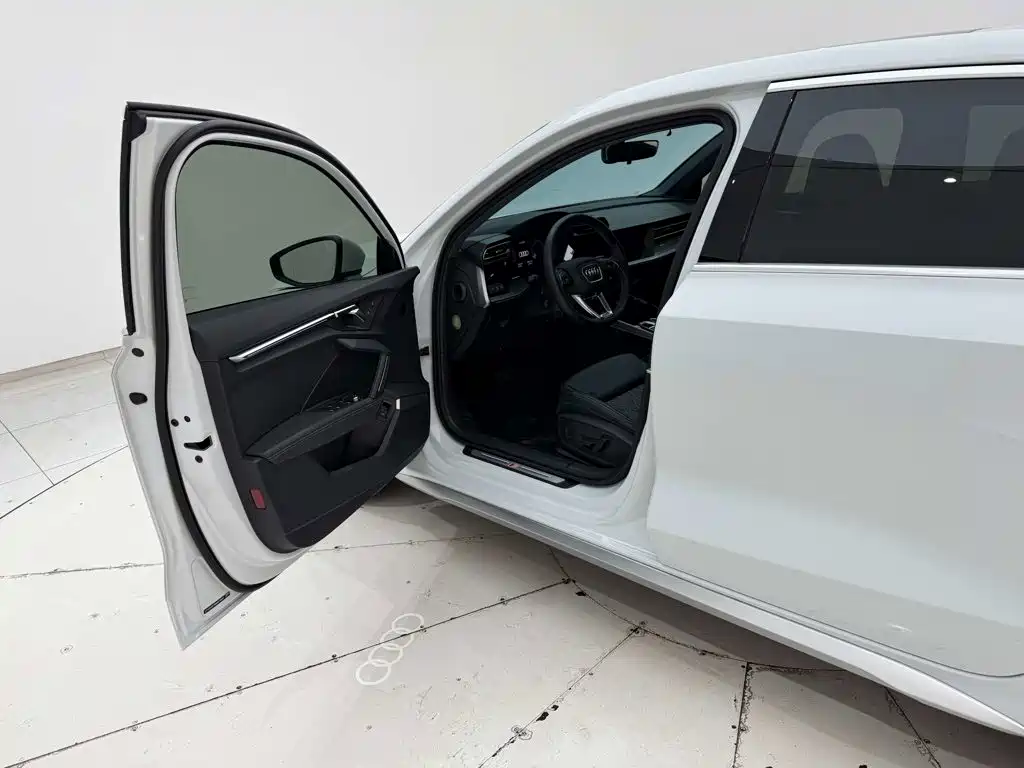 Audi A3 2025 2025 Facelift A3L Limousine 35TFSI Flying Spur Premium