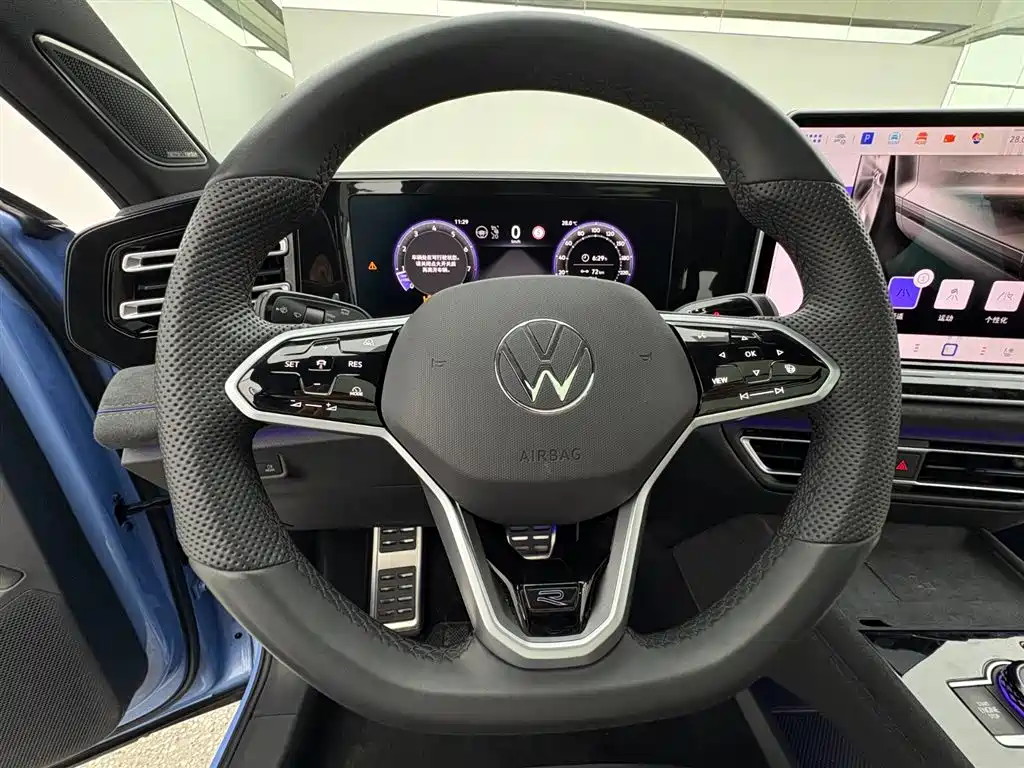 Volkswagen Tiguan L 2024 PRO 380TSI 4WD R-Line Premium Edition фото 16