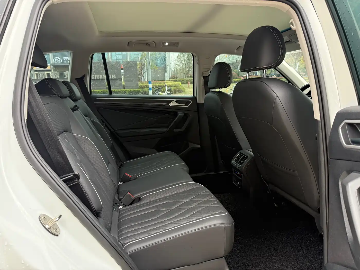 Volkswagen Tiguan L 2023 300TSI Automatic 2WD Smart Enjoyment Edition фото 8