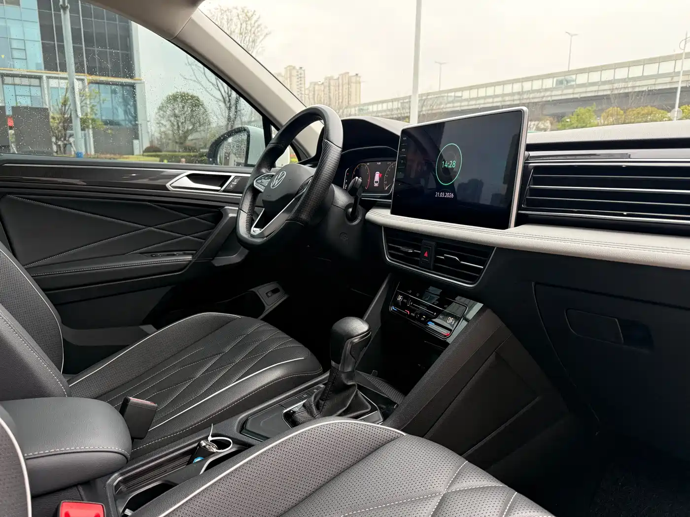 Volkswagen Tiguan L 2023 300TSI Automatic 2WD Smart Enjoyment Edition фото 10