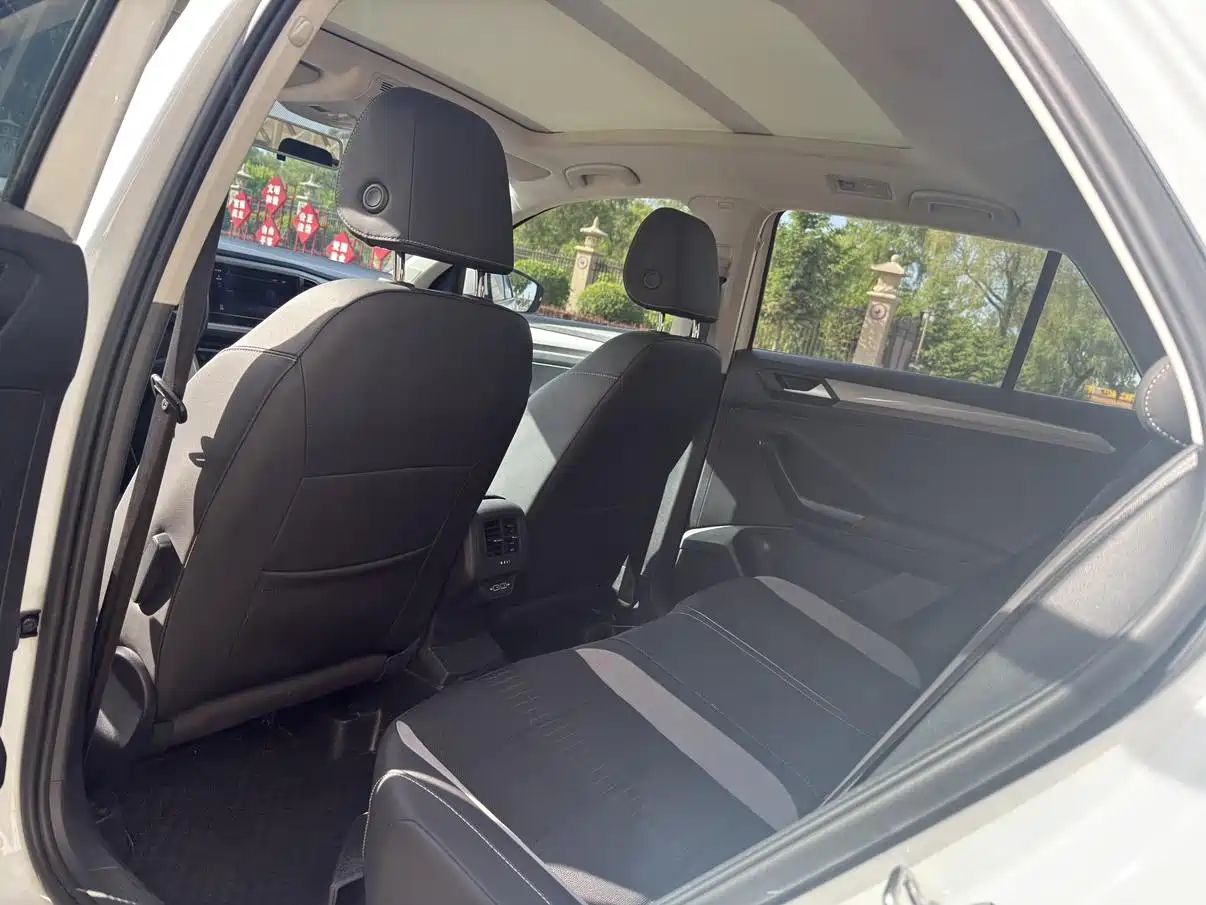 Volkswagen T-ROC 2022 280TSI DSG 2WD Elite PLUS фото 9
