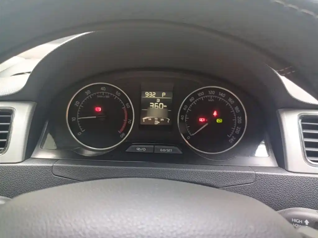 Škoda Skoda Rapid Spaceback 2014 1.6L Automatic致享版 фото 4
