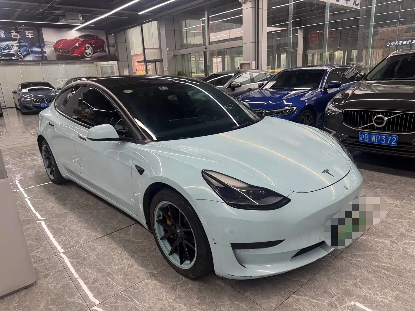 TESLA MODEL 3