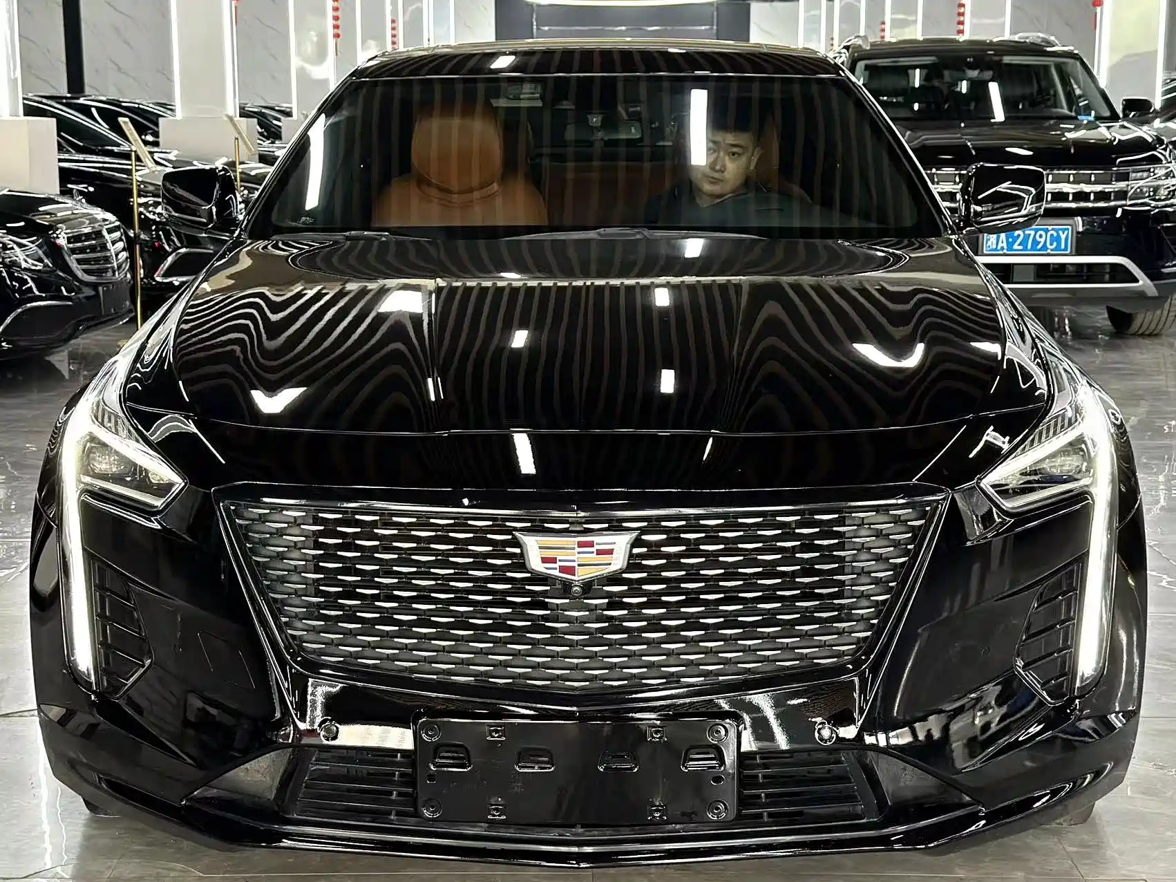 Фото 2 - Cadillac CT6