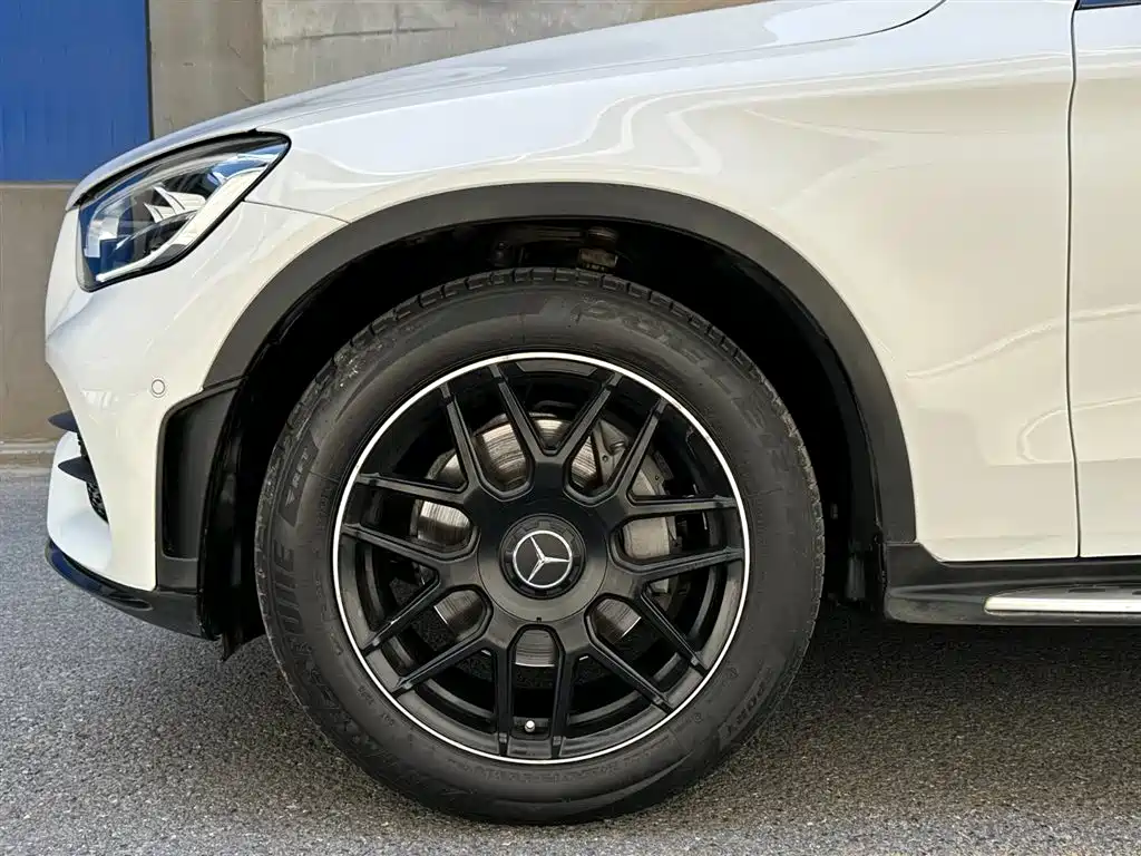 Mercedes-Benz GLC Coupe 2020 GLC 260 4MATIC Coupe SUV фото 6
