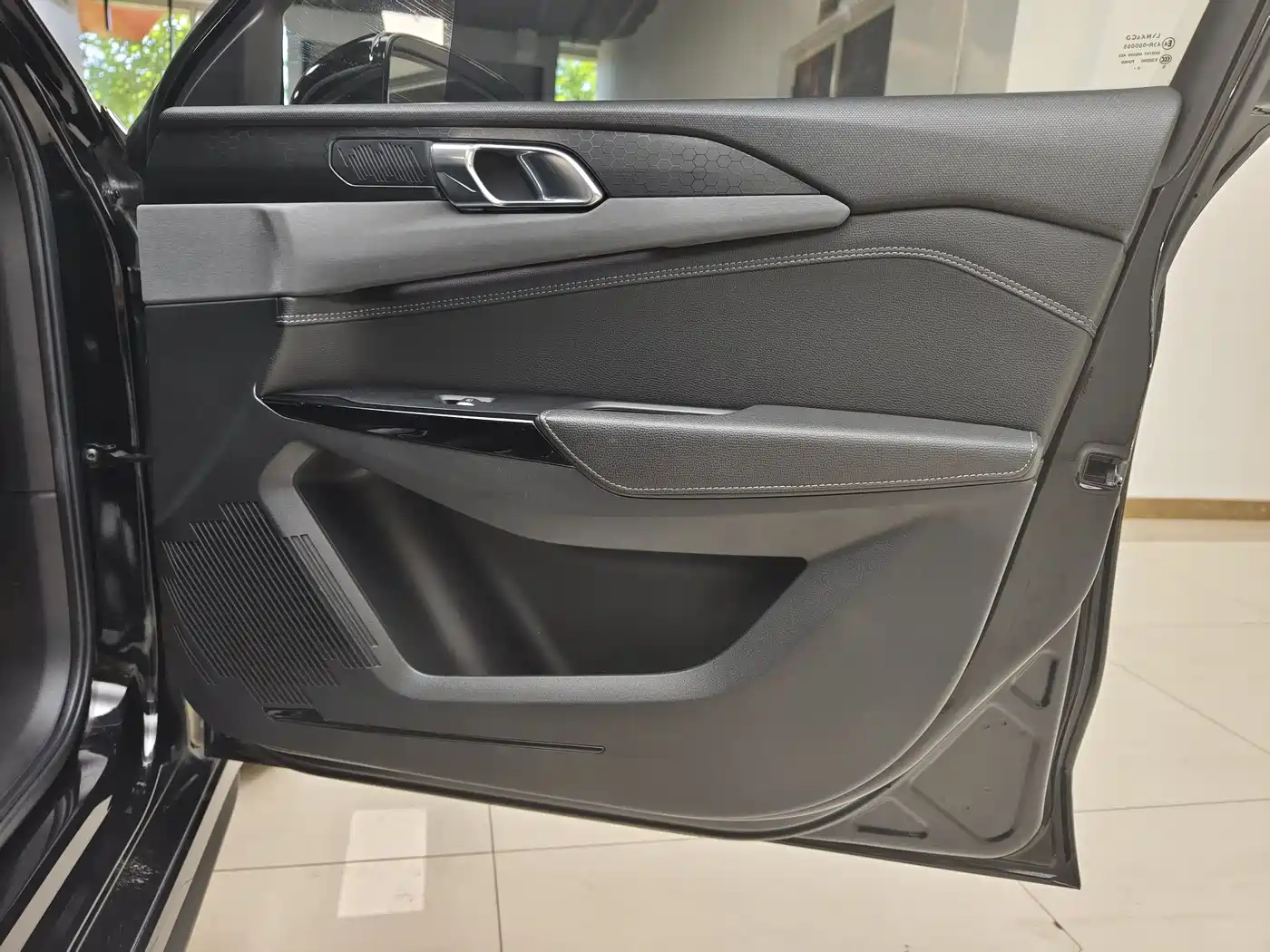 Lynk & Co 03 2021 2.0TD Auto Jin Pro фото 15