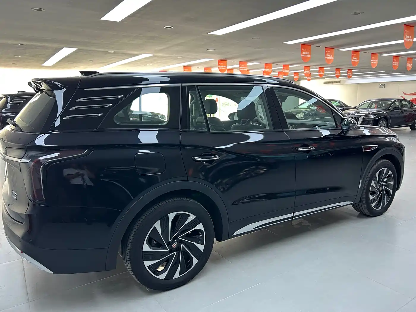 Hongqi HS7 PHEV 2024 2.0T PHEV 4WD Flagship Edition 6-seater фото 9