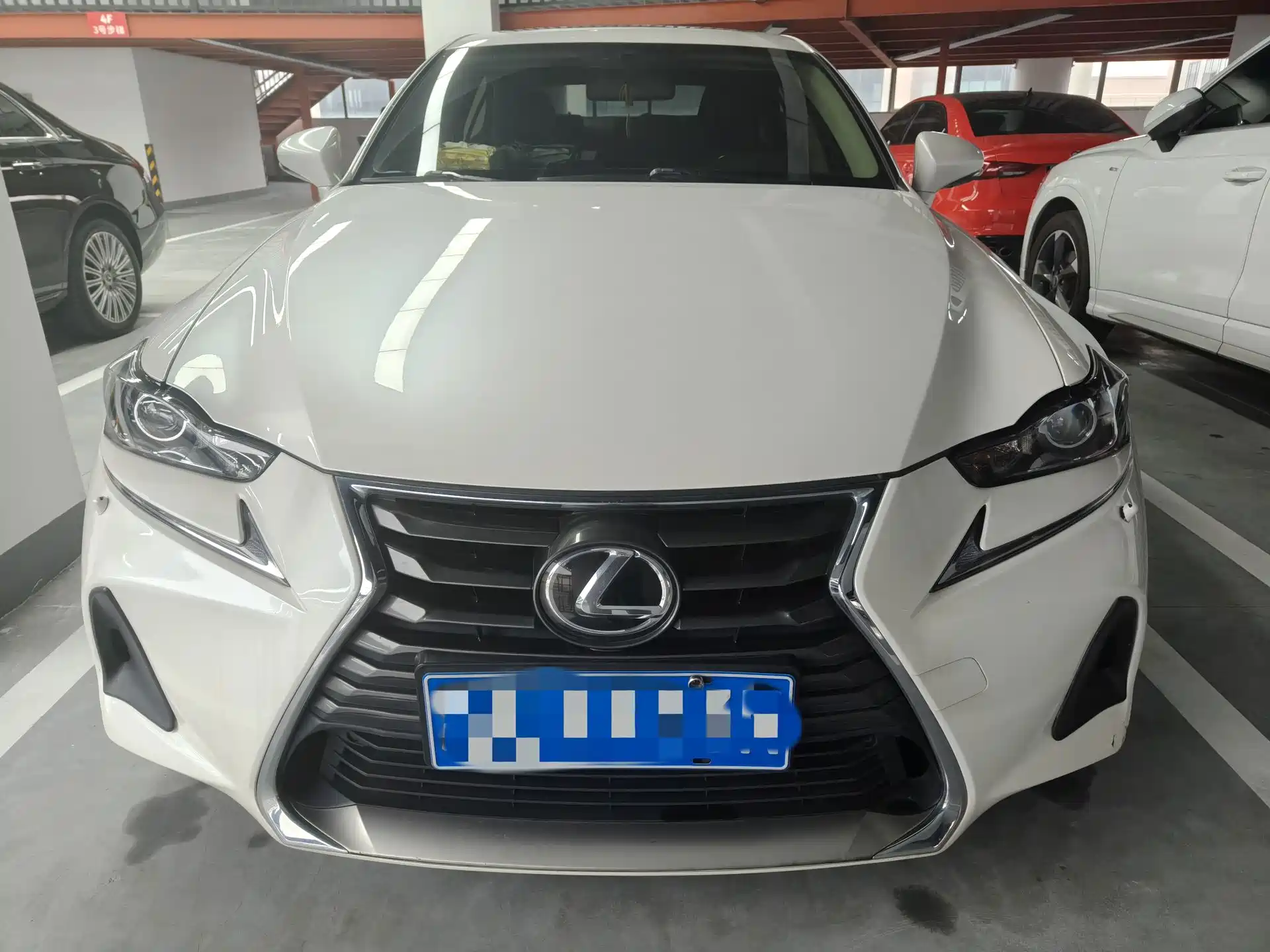 صورة 2 - Lexus IS