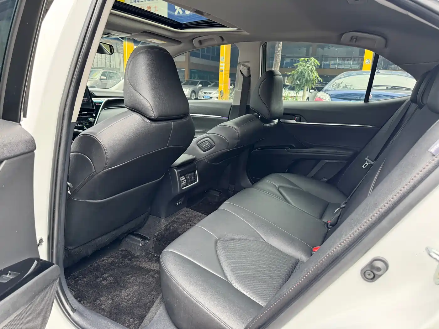 Toyota Camry 2021 2.0G Luxury Edition фото 7