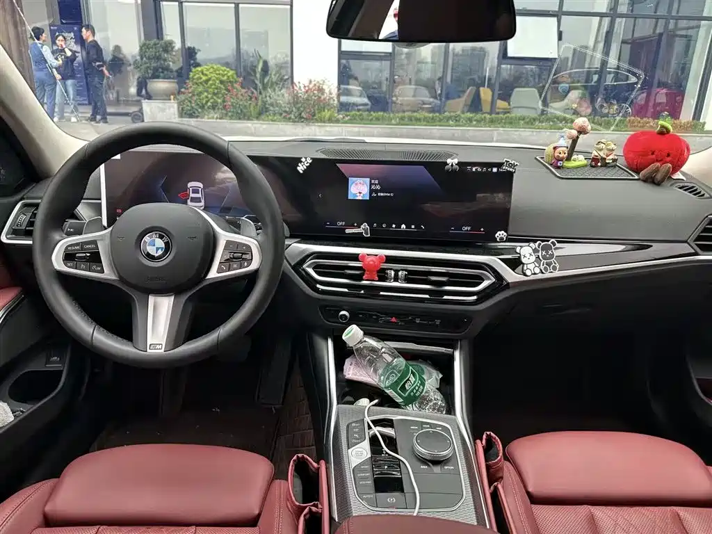 BMW 3 Series 2024 325Li M Sport Shadowline Package фото 4