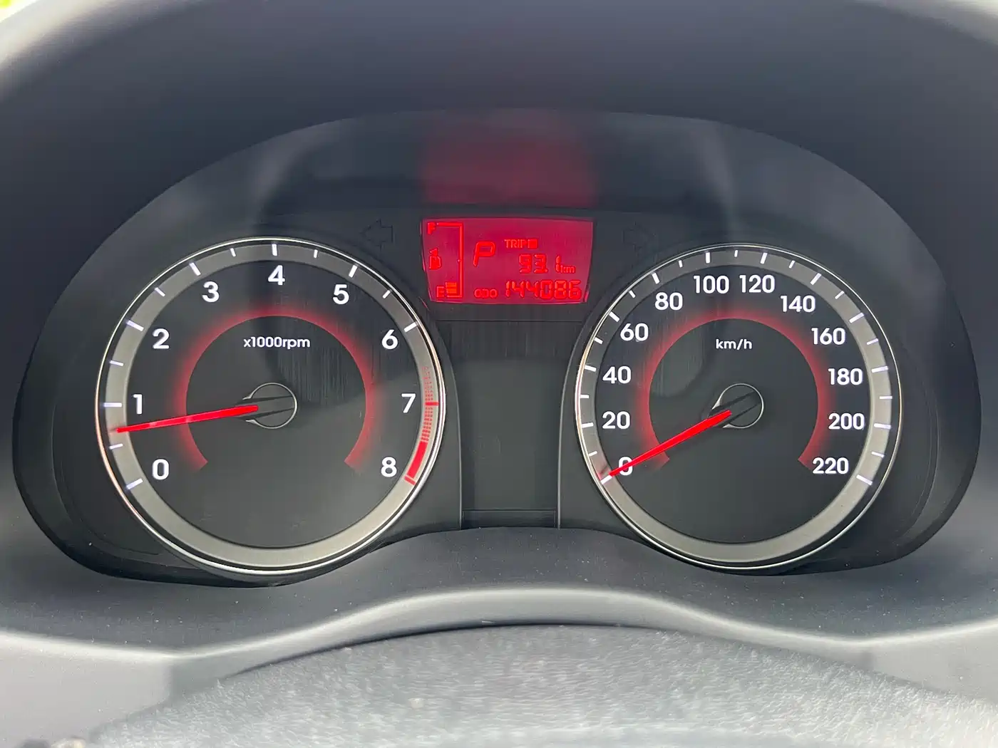 Hyundai Reina 2014 Model 1.4L Automatic GLX фото 13