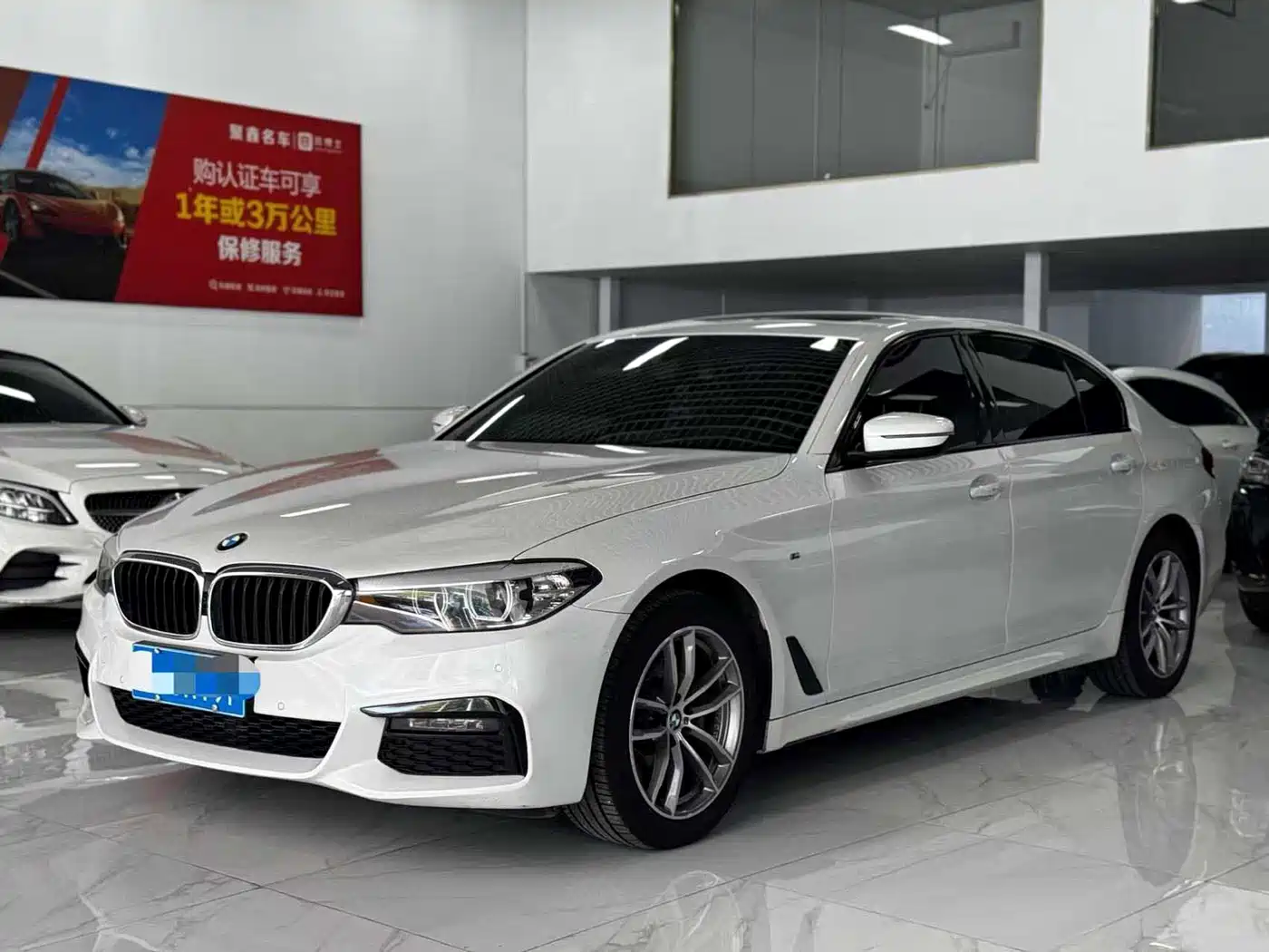 BMW 5 Series 2019 525Li M Sport Package