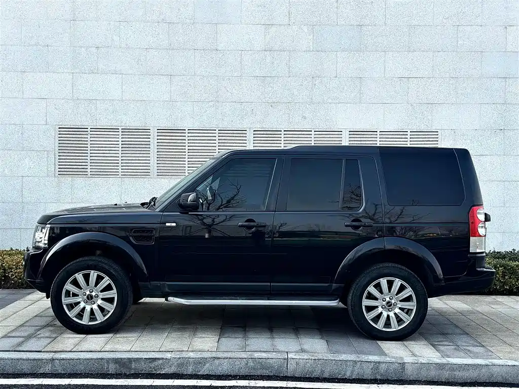 Land Rover Discovery 2012 5.0 V8 HSE фото 2