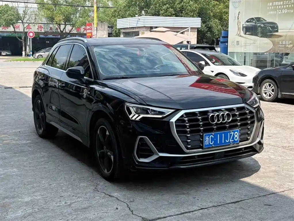 Audi Q3 2022 35 TFSI Fashion Dynamic фото 3
