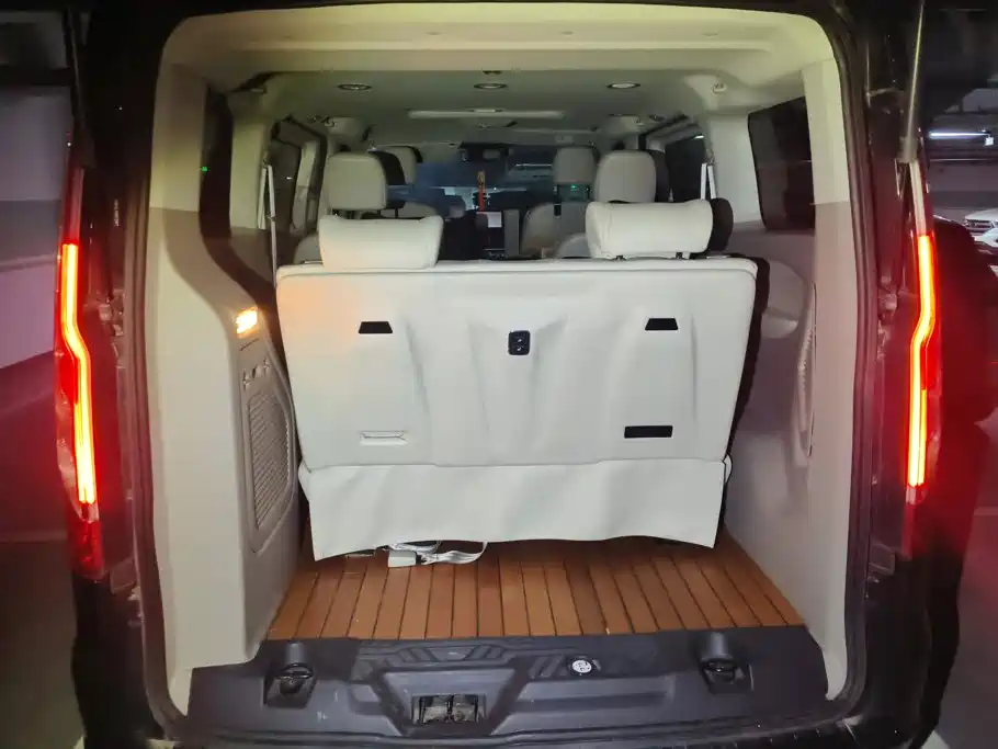 Ford Tourneo 2020 2020 2.0T Auto Jingrui Edition China VI