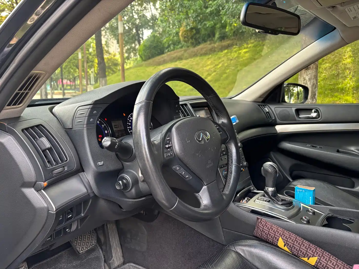 Infiniti G Series 2011 2010 Model G25 Sedan Luxury Sport Edition