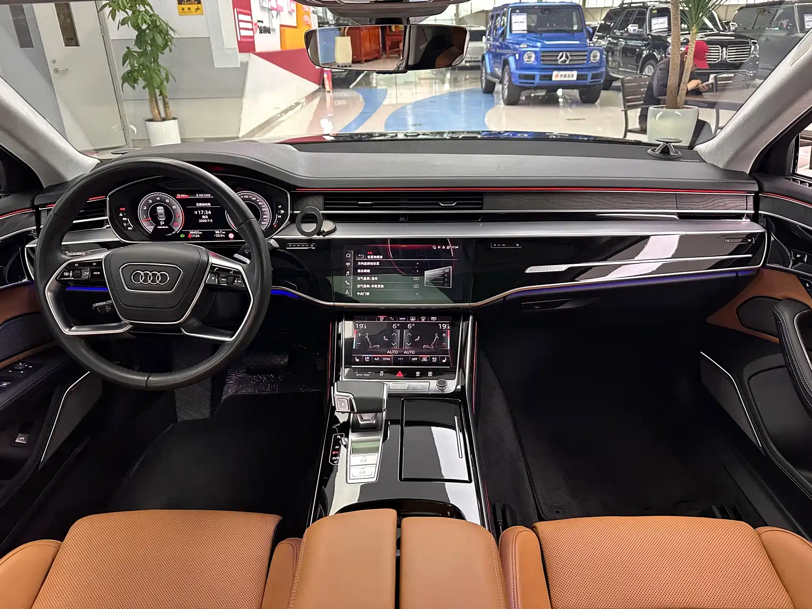 Фото 27 - Audi A8